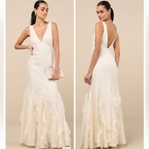 Lulus Deluca Ivory Sleeveless Ruffled Maxi Dress size Small Formal V Neck Bridal